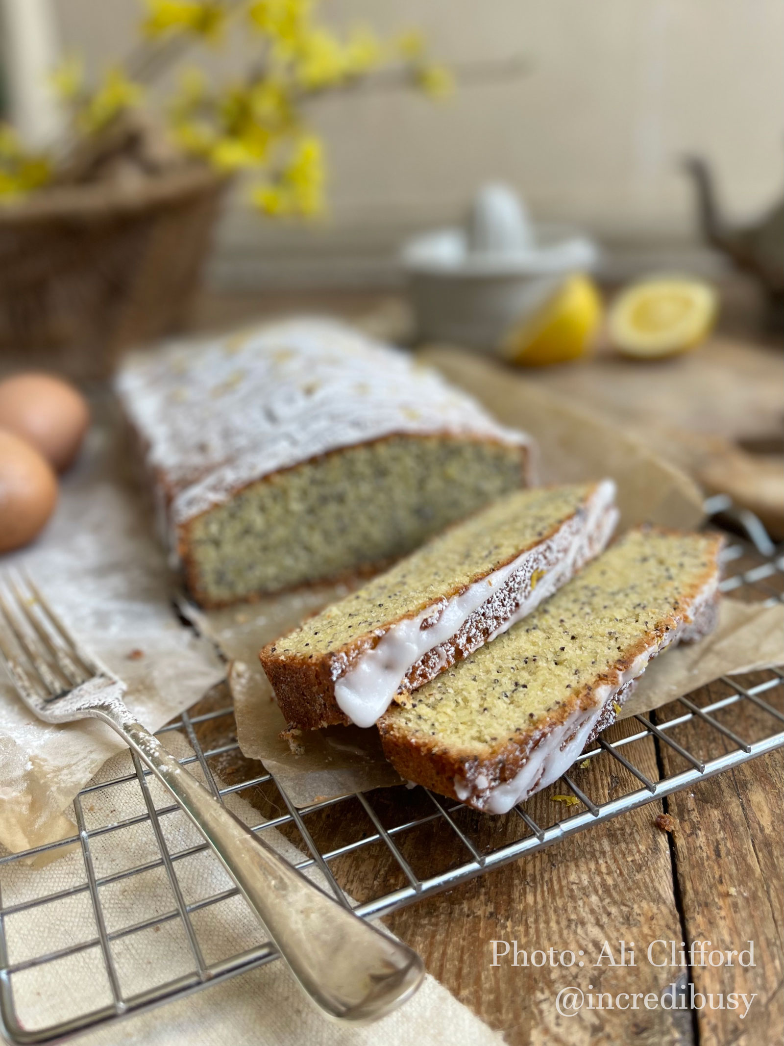 Lemon and Poppy Seed Cake recipe Incredibusy